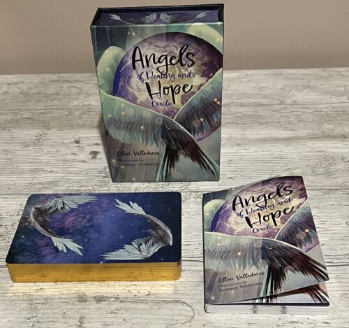 Reading & Receiving Messages With The Angels of Healing & Hope Oracle